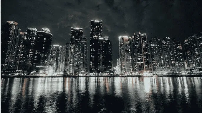 亚洲一区二区三区高清在线观看 - 城市之光：霓虹背后的人间烟火